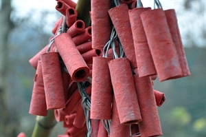 Teške ozljede od petardi: amputirane šake muškarcu i djetetu