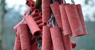 Teške ozljede od petardi: amputirane šake muškarcu i djetetu