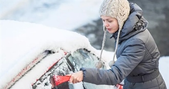 Svako jutro ista muka: evo kako najlakše očistiti auto od snijega i leda