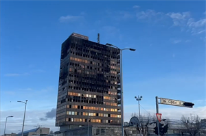 Dva mjeseca nakon požara, iz Vjesnikova nebodera opet se širio dim