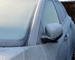 Nevjerojatno, ali djeluje: Jedna namirnica iz kuhinje sprječava led na autu