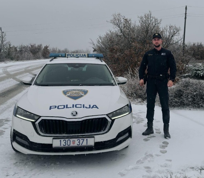 Policajac upozoravao na poledicu, a objavom 'zaludio' Hrvatice: ''Točno bih mogla izazvati lančani sudar''…