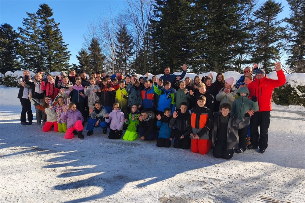 Pedesetak varaždinskih osnovnoškolaca sudjelovalo u prvoj školi skijanja