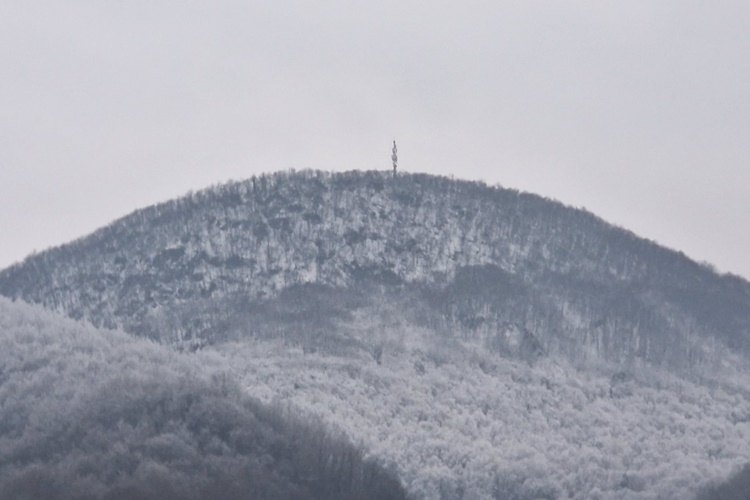Danas pretežno oblačno, navečer su moguće slabe oborine na granici kiše i snijega