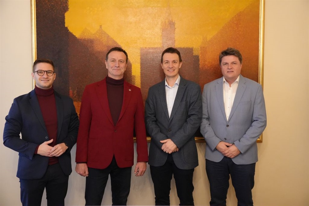 Gradonačelnik Bosilj ugostio gradonačelnika Makarske - razmjena iskustava i razvojni projekti u fokusu susreta