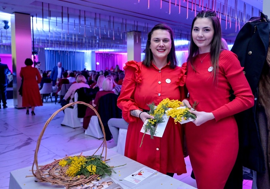 Crvene i žute haljine: U petak u Varaždinu javnozdravstvena akcija „Dan crvenih haljina“ i „Dan mimoza“