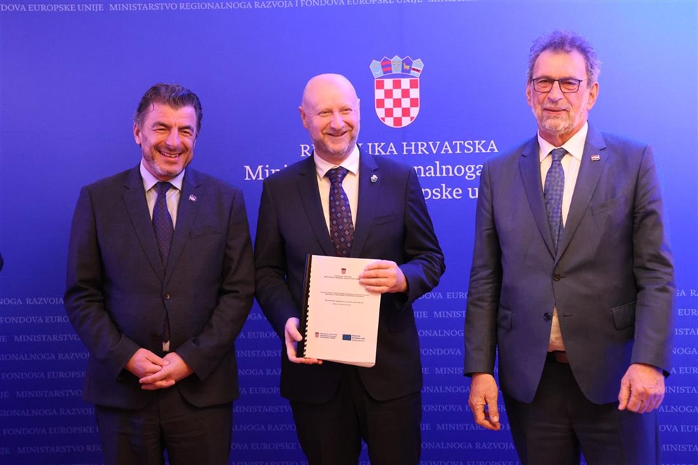 SNAŽAN INVESTICIJSKI CIKLUS: Župan Kolar potpisao preko 29 milijuna eura vrijedne ugovore za zdravstvo i obrazovanje na području županije