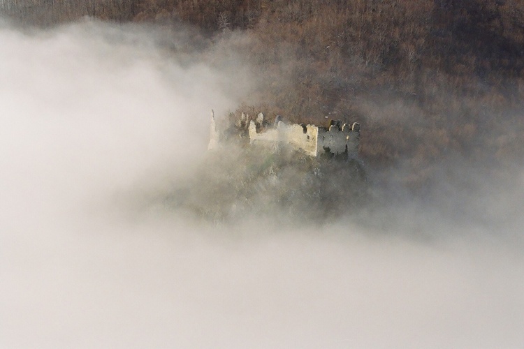 Kontinentalni dio zemlje danas uz niske oblake i maglu