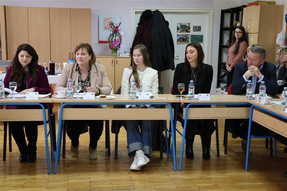 Zamjenica župana Jasna Petek i suradnici sastali se s dječjim (grado)načelnicima