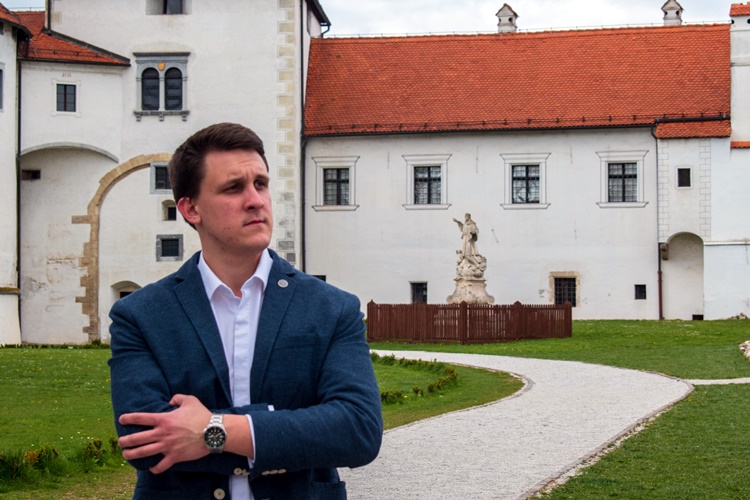 HDZ-ov Pokorny prozvao Bosilj: Varaždin ima važnijih tema od Thompsonova nastupa