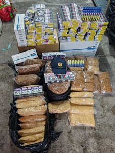 Carinici u akciji: zaplijenili duhan, preko 18 tisuća komada cigareta i 167 litara rakije