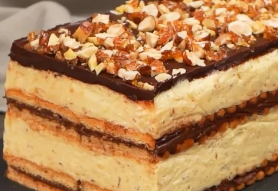 Brzi kolač bez pećnice gotov za 15 minuta: kremasti desert kojem nitko ne može odoljeti