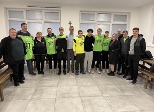 Općina Petrijanec: Mladi nogometaši Nogometnog centra Orač-Nova Ves dobili nove dresove uoči proljetne sezone