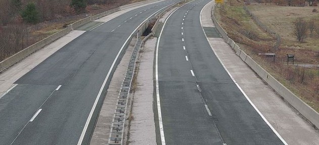 HAK upozorava: zbog vjetra zatvoren dio A1 i otežana vožnja zbog skliskih cesta