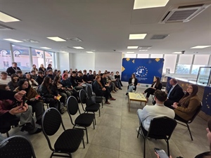 Učenici preuzeli riječ: Interaktivni panel sa Stierom u Srednjoj školi Zabok