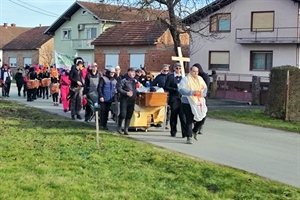 Veselo i razdragano: Fašnička povorka u Malom Bukovcu nasmijala i oduševila male i velike!