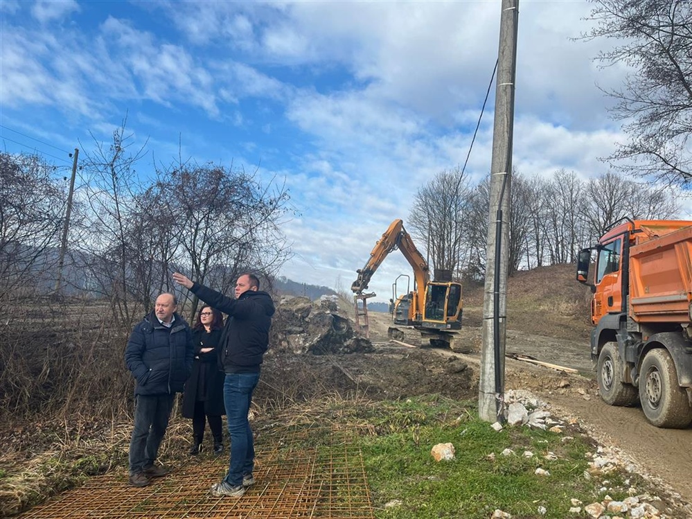Radovi na rekonstrukciji ceste Pod Mačanske brege uspješno napreduju