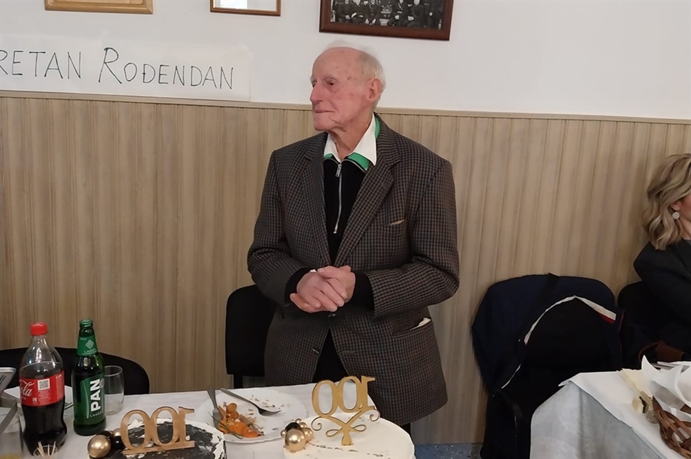 Đuro Fošnjar iz Svibovca u krugu obitelji proslavio stoljeće života
