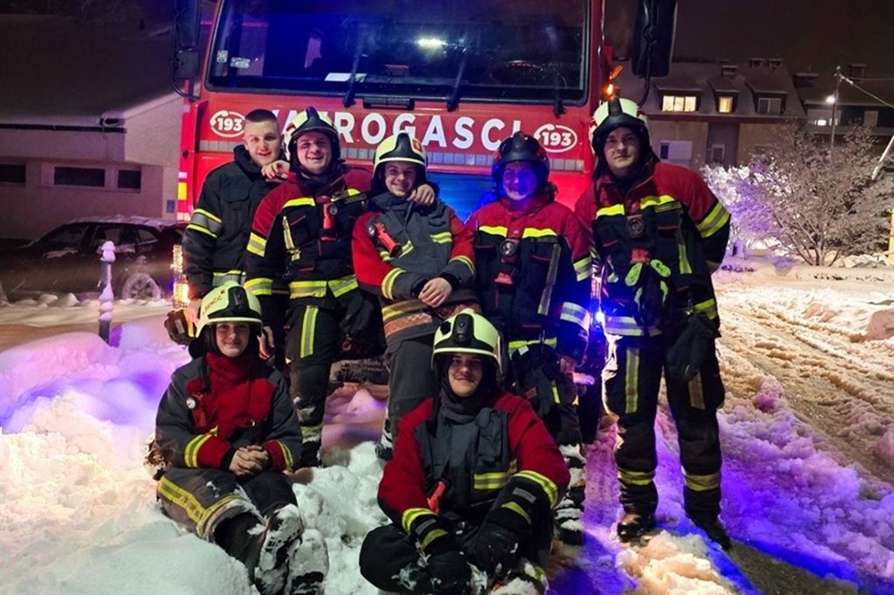 Varaždinske Toplice: Vatrogasci brzim intervencijama rješavali slomljeno drveće sa prometnica