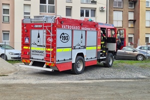 Varaždin: Izbio požar u stambenoj zgradi, u tijeku je očevid
