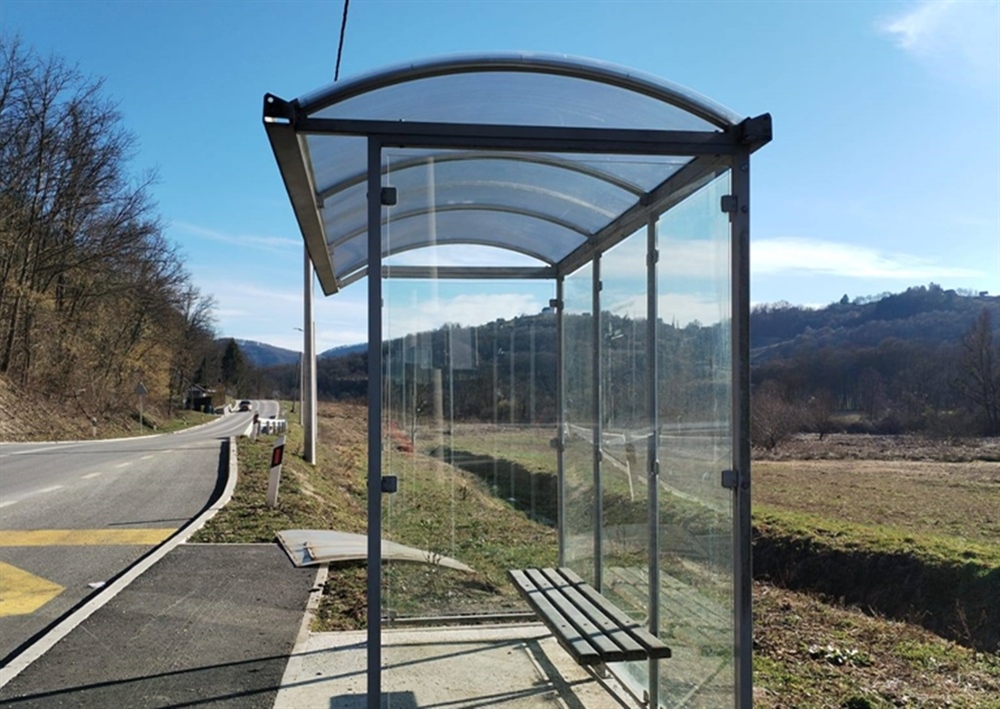 Mali projekt, velika poruka: Općina Zagorska Sela poslušala glas djece i obnovila nadstrešnice autobusnih stajališta