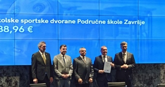 Nova ulaganja Varaždinske županije: Župan Stričak preuzeo ugovore za projekte školskih sportskih dvorana