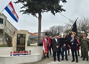 U Suhovarima otkriven spomenik poginulim pripadnicima 7. gardijske brigade „Puma“ povodom 33. obljetnice akcije „Drače“
