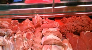 Apsurd na tržištu: Kilogram svinjetine jeftiniji od kilograma salate