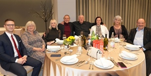 Udruga umirovljenika Varaždina proslavila Međunarodni dan žena uz glazbu, ples i cvijeće