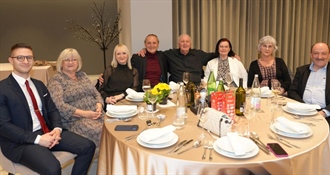 Udruga umirovljenika Varaždina proslavila Međunarodni dan žena uz glazbu, ples i cvijeće