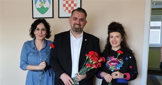 Župan Golubić i zamjenik Rajn povodom Dana žena zaposlenicama podijelili ruže