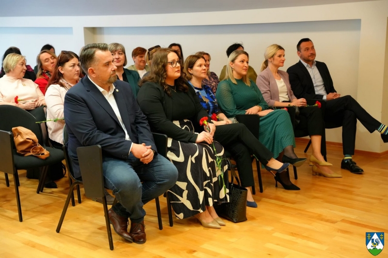 Povodom Dana žena, Bruno Šimleša održao predavanje o osnaživanju žena, sudjelovao i župan Golubić