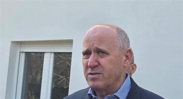 Bačić o Vjesniku: Skinuta stakla i elementi s fasade, uskoro detalji o uklanjanju zgrade