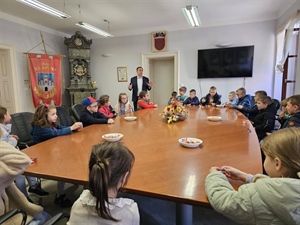 Gradonačelnik Zoran Gregurović ugostio krapinske osnovnoškolce i vrtićarce