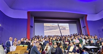 Mladi glazbenici pripremaju prvu hrvatsku izvedbu “The Armed Man”, na probi ih posjetio i čestitao im župan Stričak