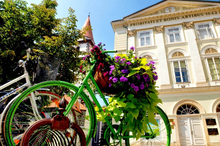 Danas sunčano uz povremenu naoblaku, temperatura do 20 Celzijevih stupnjeva