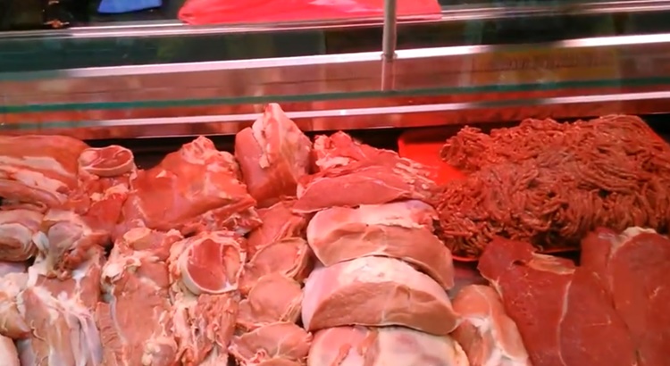 Cijene mesa eksplodirale - domaće proizvodnje sve manje