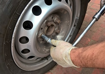 Vozači, oprez! Evo kada trebate skinuti zimske i staviti ljetne gume