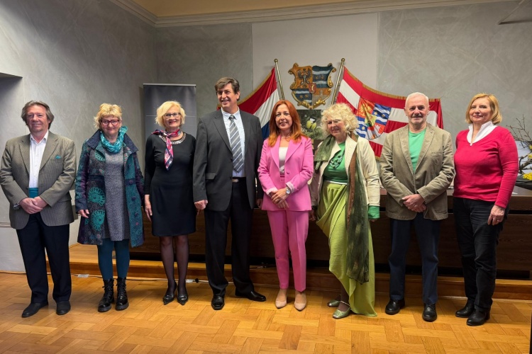 Varaždinska županija: pjesničkim maratonom u Županijskoj palači obilježen Svjetski dan poezije