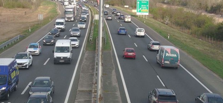Prometne nesreće na više dionica autocesta, vozi se uz ograničenje brzine i zastoje