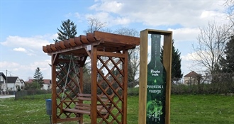 Novi foto kutak u Jalžabetu: Stvorite uspomene uz prepoznatljivu kulisu dvorca i veličanstvenu platanu