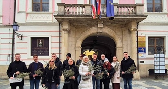 Članovi HDZ-a Varaždinske županije dijelili maslinove grančice uoči Cvjetnice