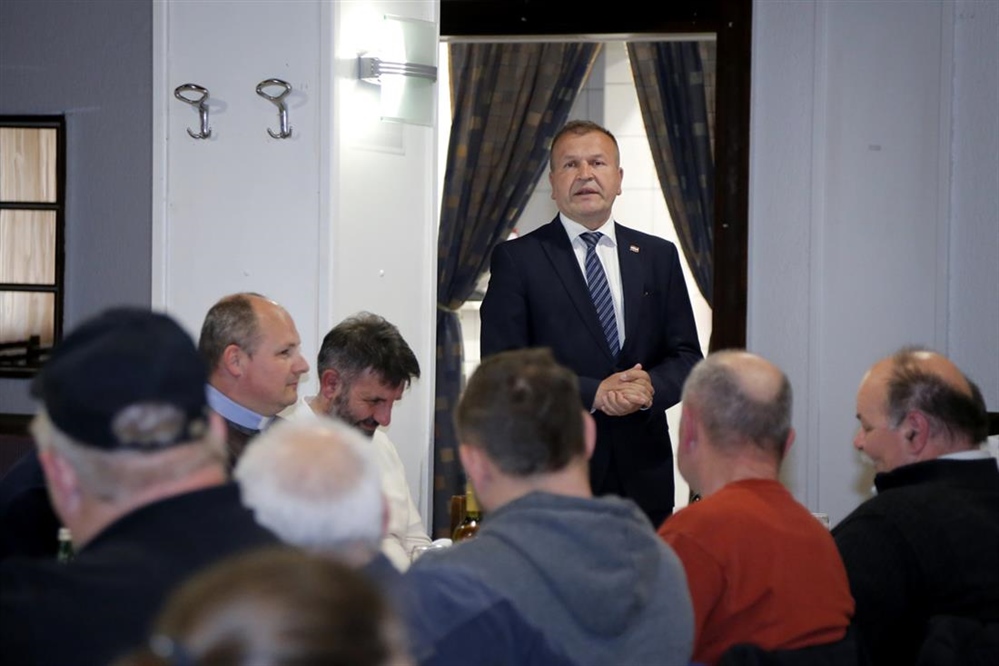 Dva desetljeća predanog rada na očuvanju baštine - Članovima Kuburaškog društva „Glasna kubura“ Kamenica čestitao i župan Stričak