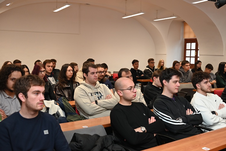 FOI povezuje tehnologiju i financije kroz Fintech ciklus predavanja