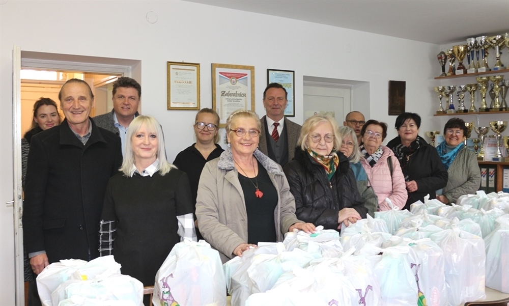 Grad Varaždin nastavlja brigu o starijima: podijeljeni uskrsni paketi umirovljenicima