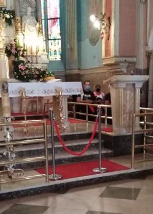 Danas je Velika subota – vjernici posjećuju Isusov grob