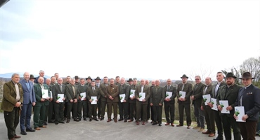 Župan Kolar lovačkim udrugama dodijelio ugovore za produljenje prava lova na 10 godina