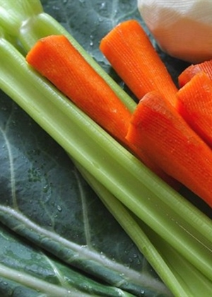 Pretjerali ste s hranom? Pročitajte kako se oporaviti nakon uskrsnih delicija i ponovno osjećati lagano