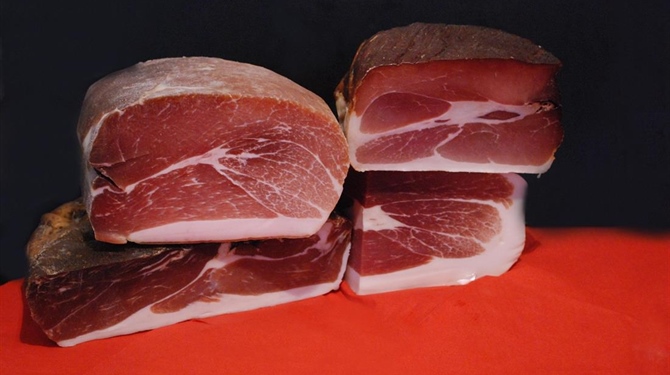 Kako da vam šunka za Uskrs bude mekana i sočna? Ovaj trik je ključan