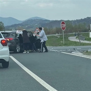 Teške prometne nesreće u Turnišću i Štrucljevu - petero ozlijeđenih, među njima i dijete